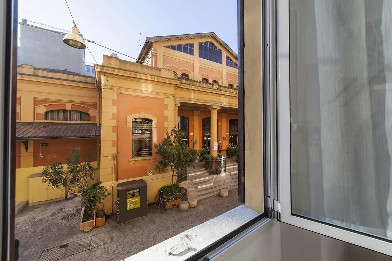 بولونيا La Cineteca Bed And Breakfast 0*,  إيطاليا