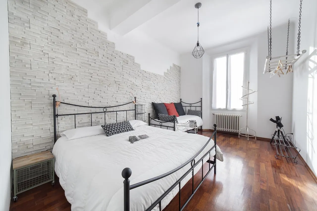 بولونيا La Cineteca Bed And Breakfast 0*,  إيطاليا
